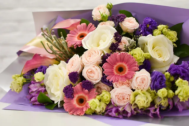 Order cheap flowers online for Delivery