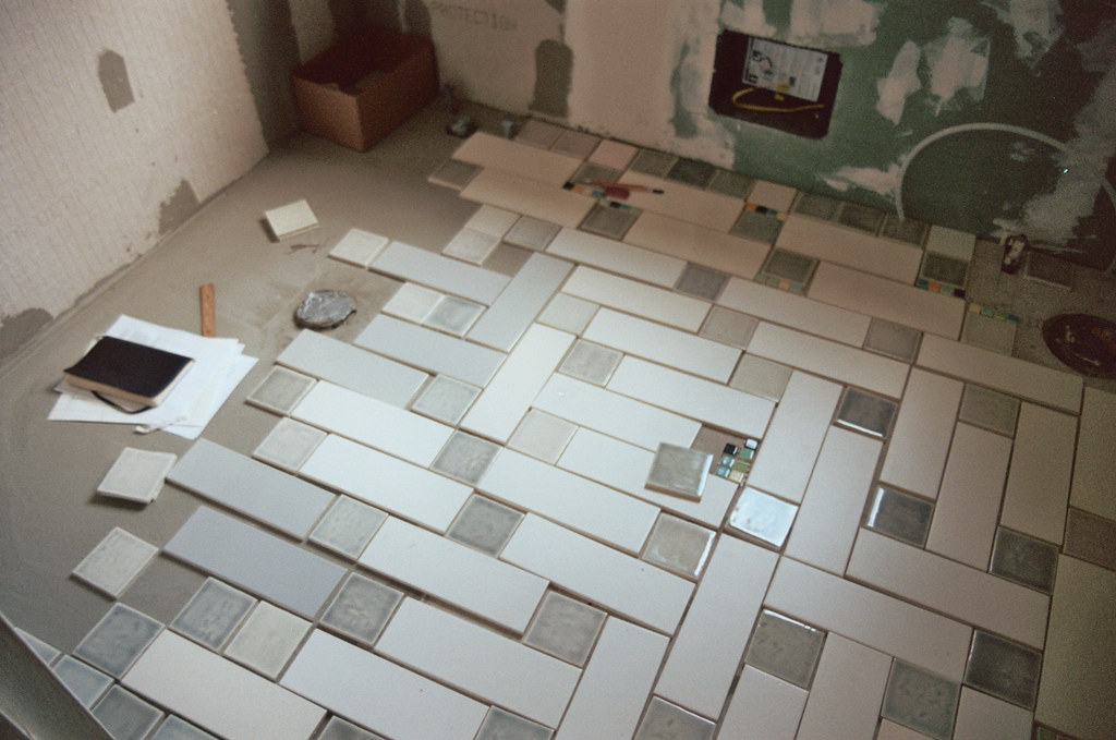 What Makes Porcelain Tiles a Popular Choice in Dubai?