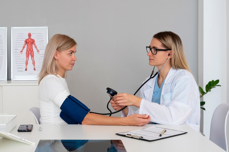 side-view-doctor-using-stethoscope