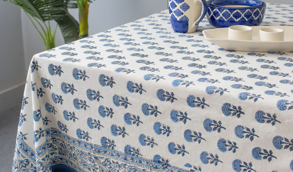 Dining Table Cover: Choosing the Perfect Blend of Style and Functionality for Your Dining Space