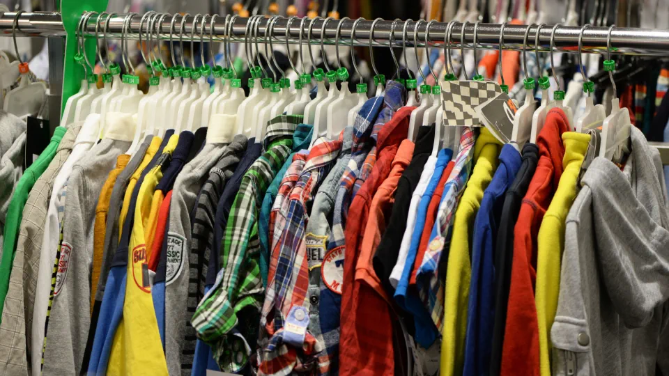 Best used cloths Distributors in USA
