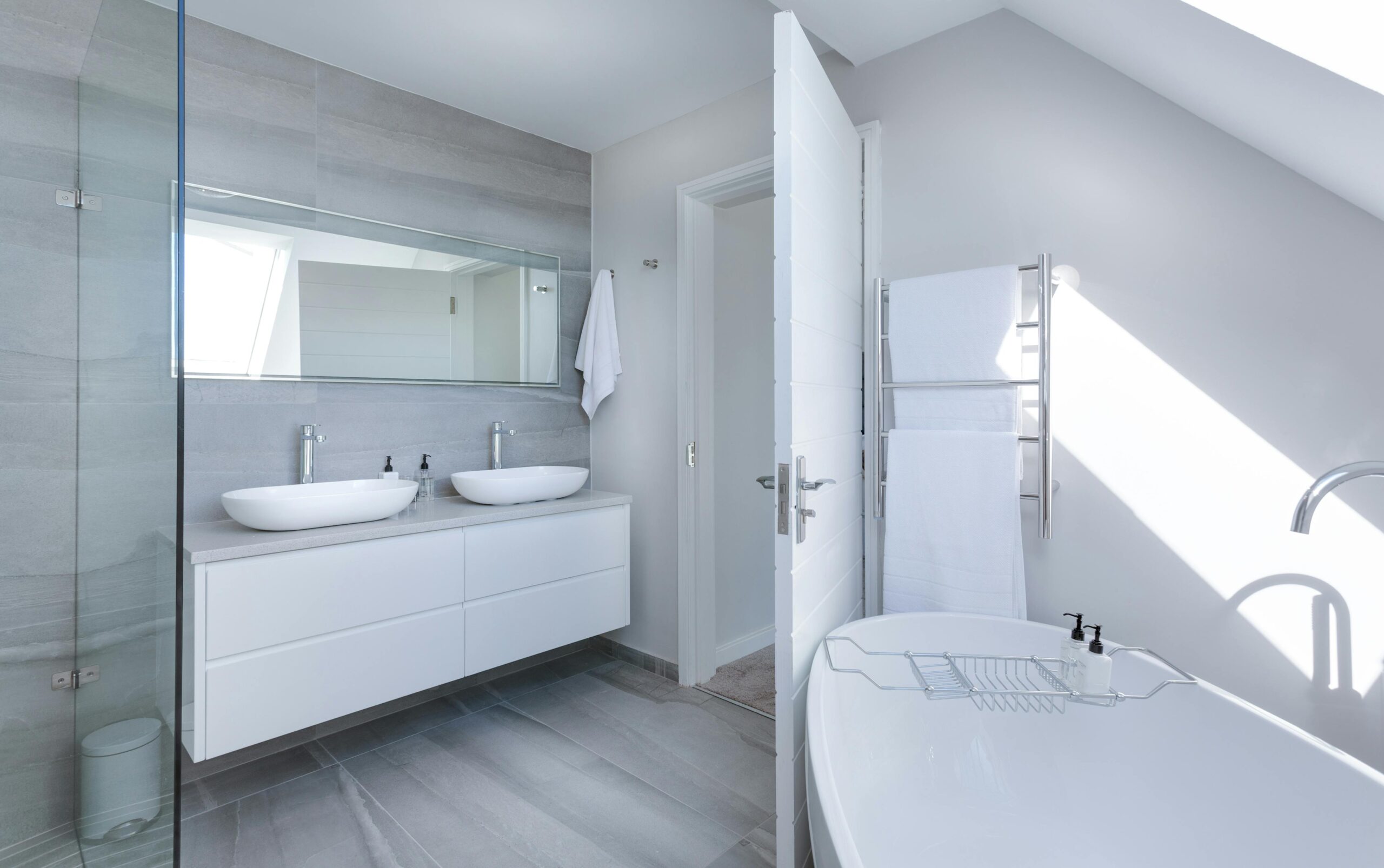 Modern bathroom designs