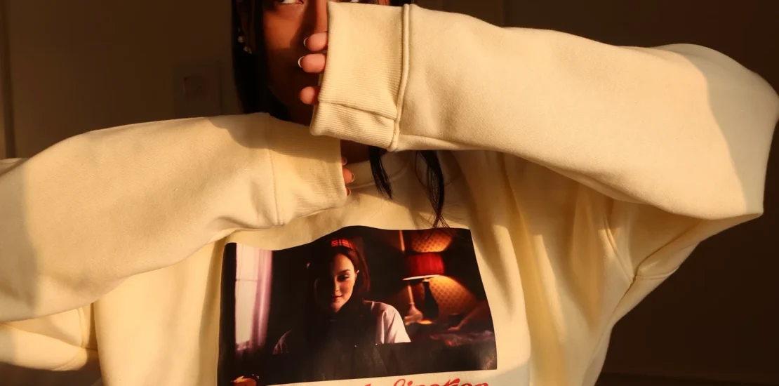 white colour sweatshirt