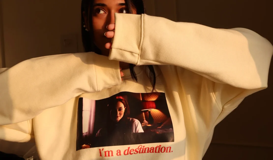 white colour sweatshirt