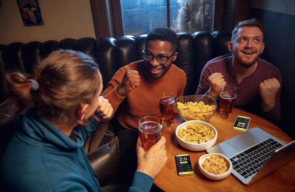 The Best Food and Drink Combos to Enjoy While Playing Games
