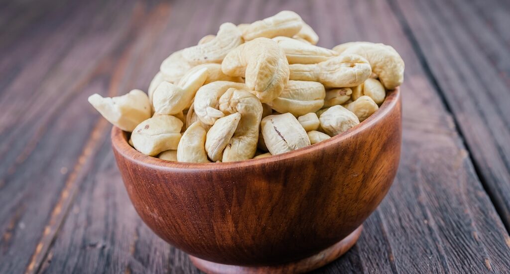 cashew nut price per kg