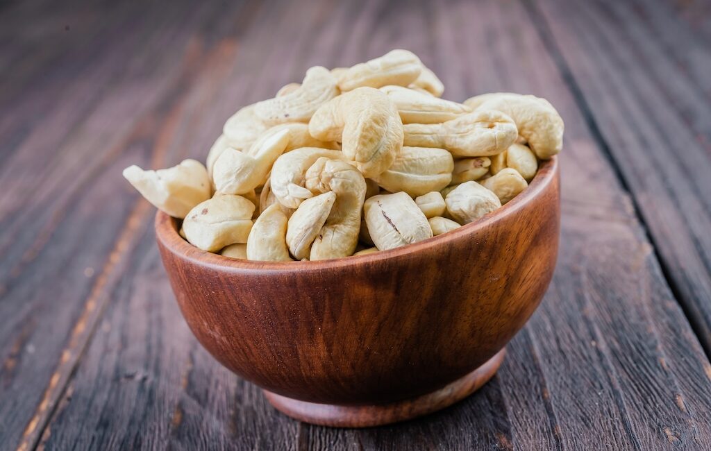 cashew nut price per kg