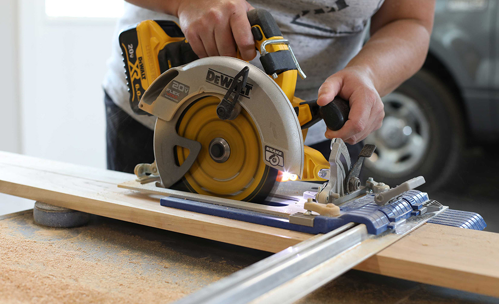 Best Saw for Cutting Wood