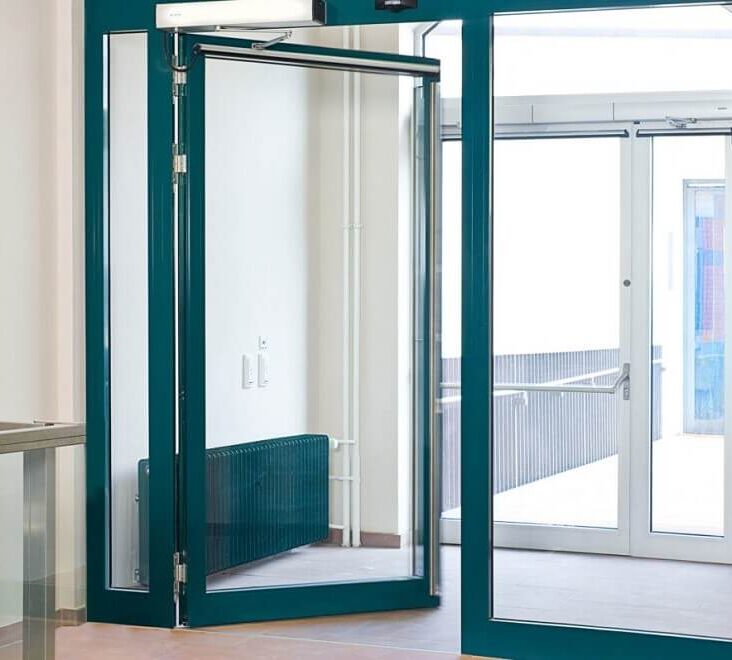 Automatic Frameless Glass Swing Doors