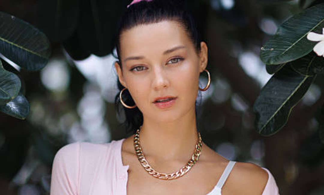 Styling Earrings with Minimalist Outfits