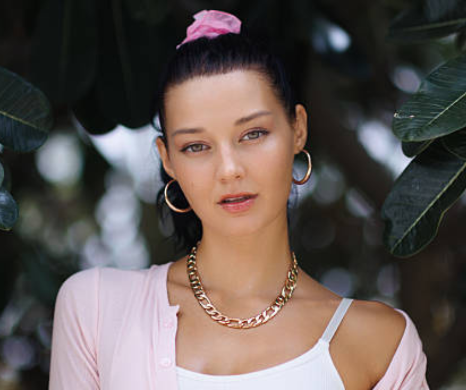 Styling Earrings with Minimalist Outfits