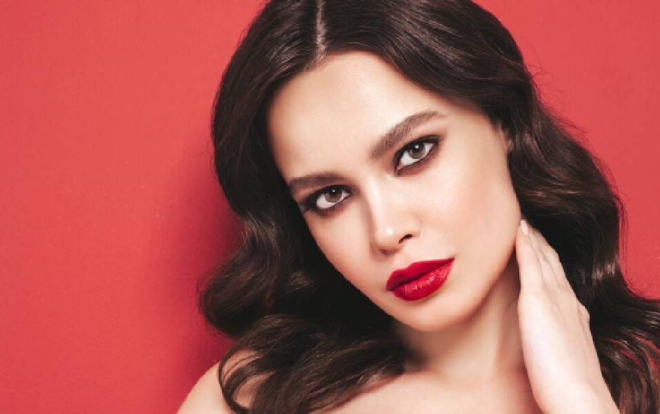 latina makeup