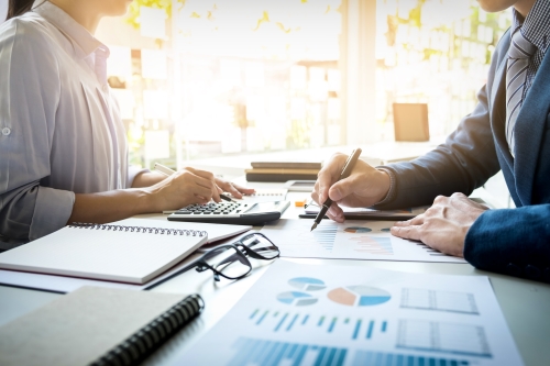 mutual fund broker